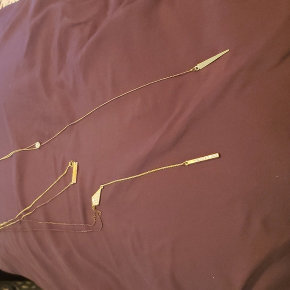 10 damaged jewelry items. - Picture 7 of 16